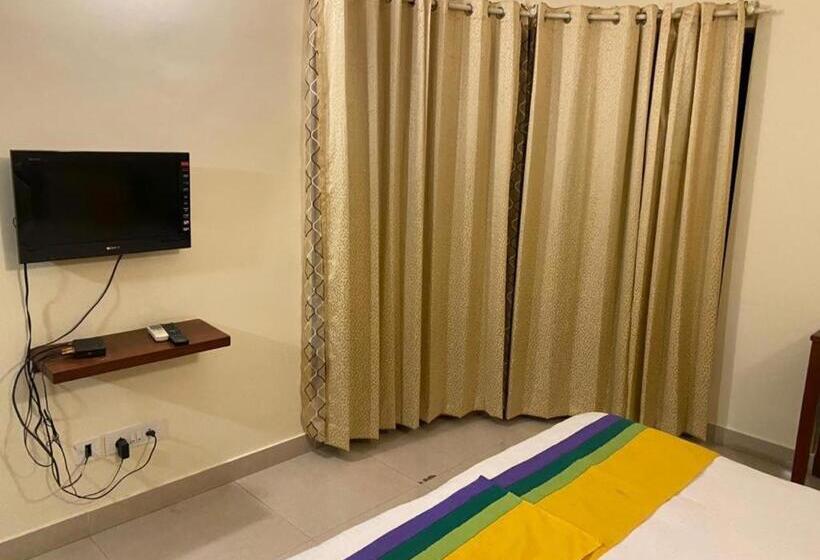 호텔 Regal Business Suites