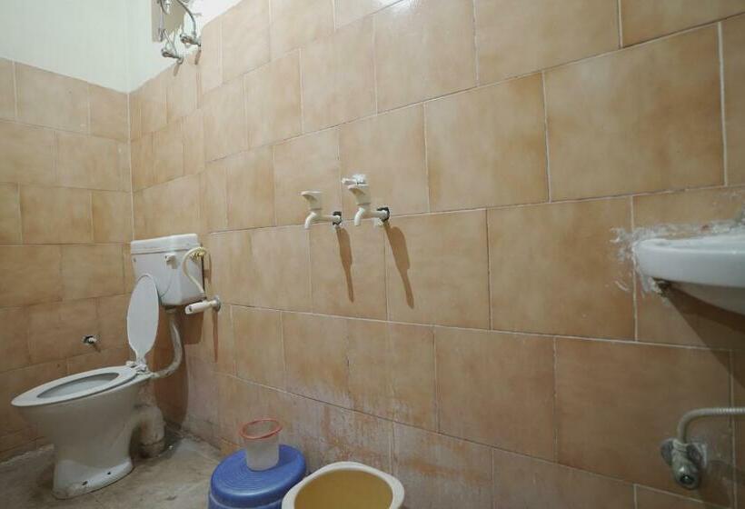 Отель Ruchi Guest House By Wb Inn