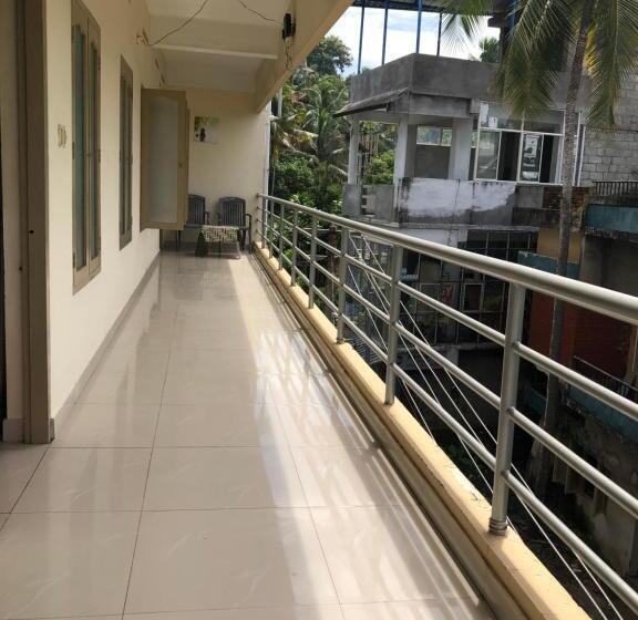 בית מלון כפרי Sandy Beach