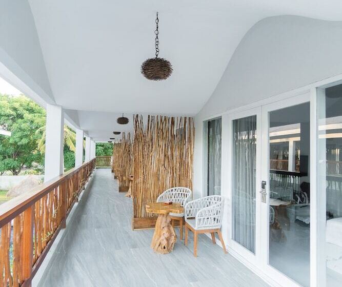 בית מלון כפרי Sea Shell Resort