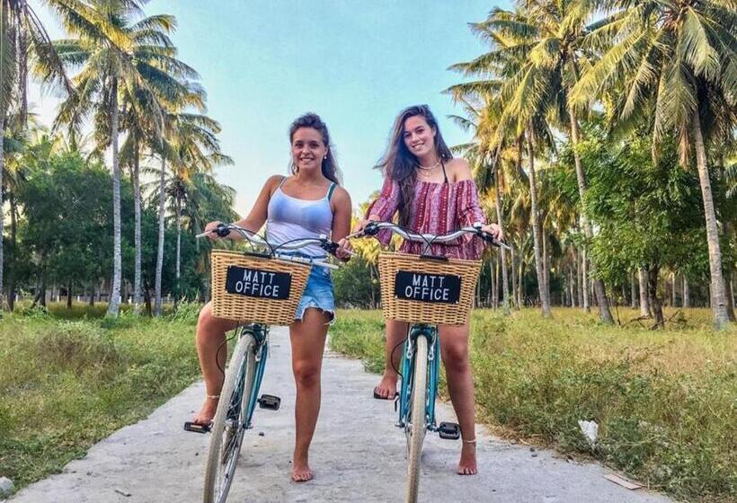 בית מלון כפרי Sea Shell Resort