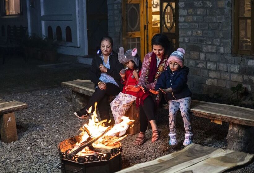 ホテル Seclude Nahan, Bantony Cottage