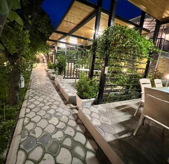 هتل Sheki Hilal Boutigue