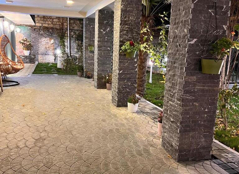 هتل Sheki Hilal Boutigue