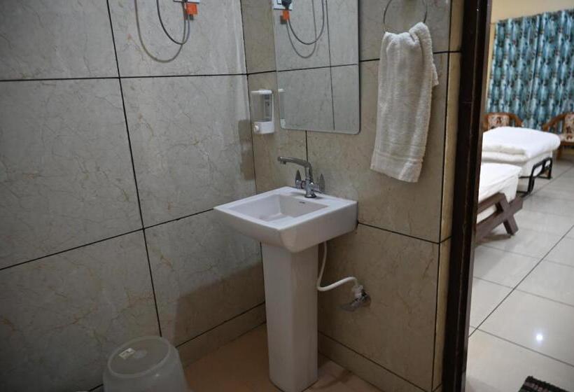 בית מלון כפרי Shivlinga Villa