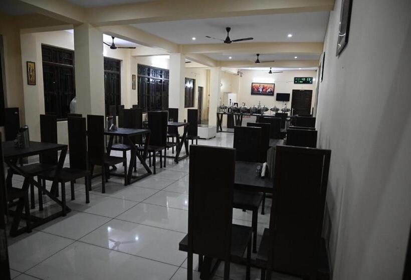 בית מלון כפרי Shivlinga Villa