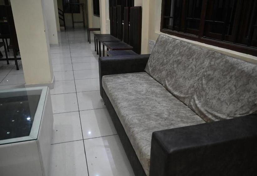 בית מלון כפרי Shivlinga Villa