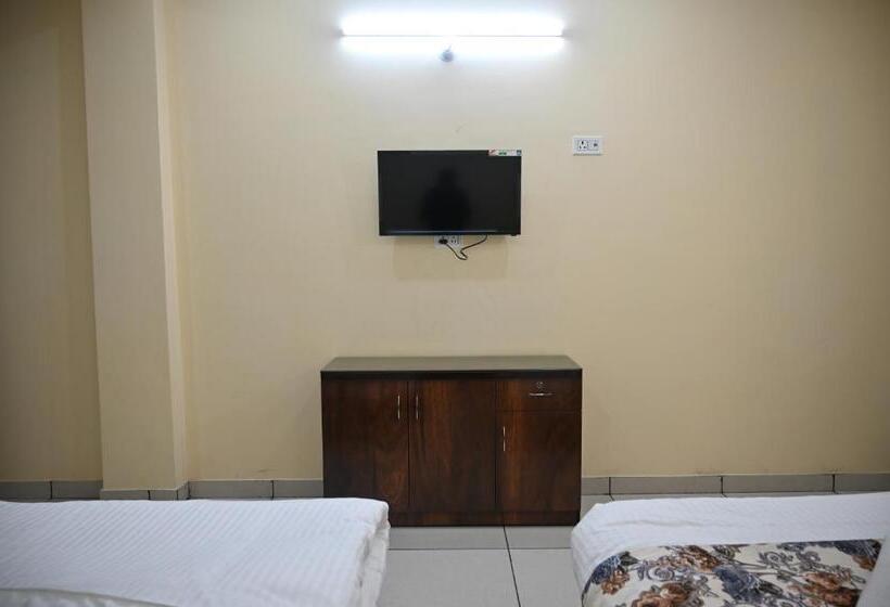 בית מלון כפרי Shivlinga Villa