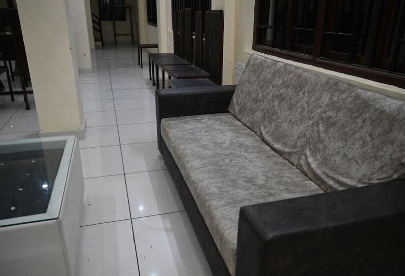 בית מלון כפרי Shivlinga Villa