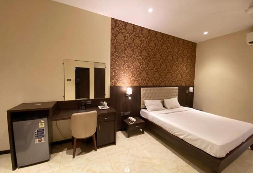 בית מלון כפרי Shubham Inn