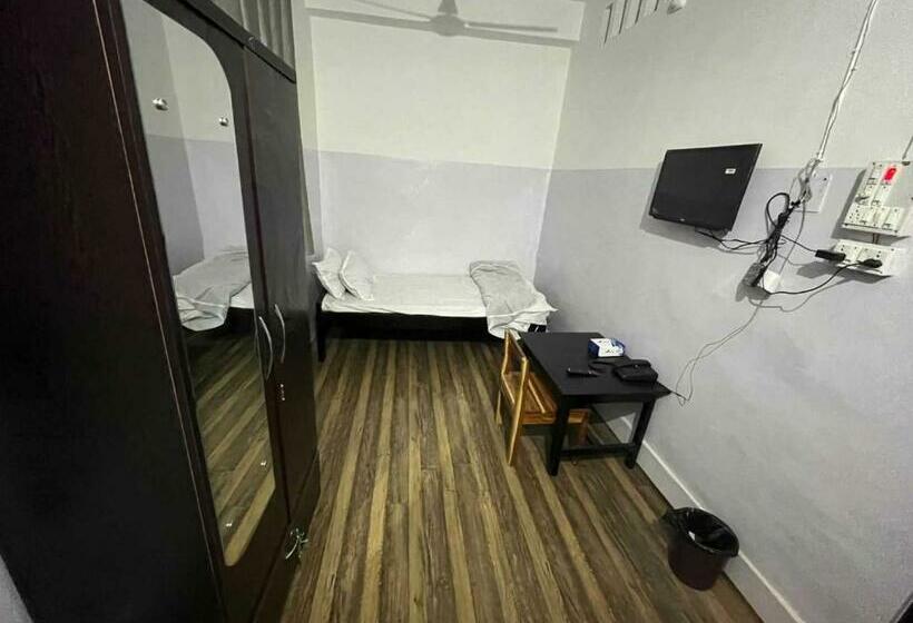 هتل Spot On 90503  Mist