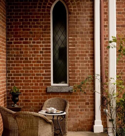 בית מלון כפרי The Doncaster