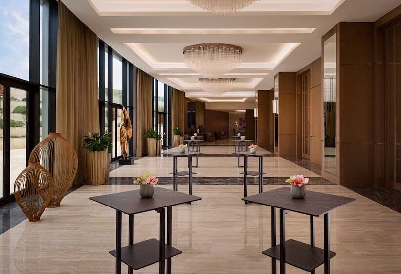 هتل The Ritzcarlton, Baku