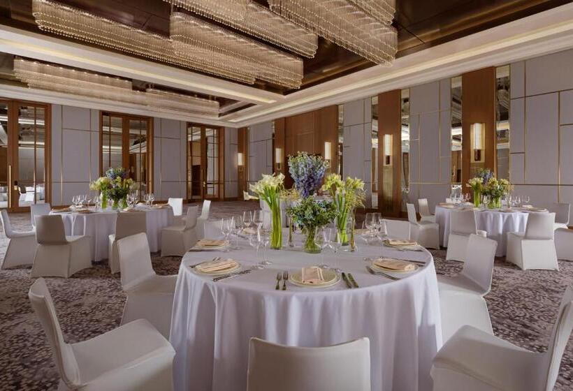 هتل The Ritzcarlton, Baku