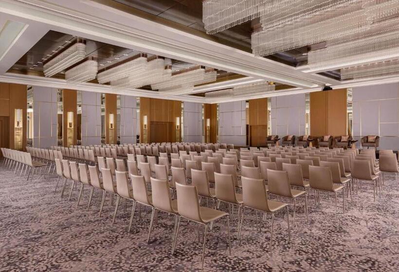 هتل The Ritzcarlton, Baku