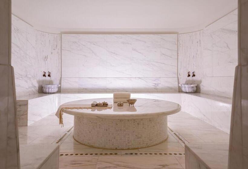 هتل The Ritzcarlton, Baku