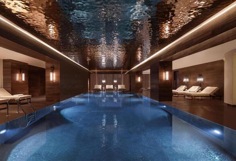 هتل The Ritzcarlton, Baku