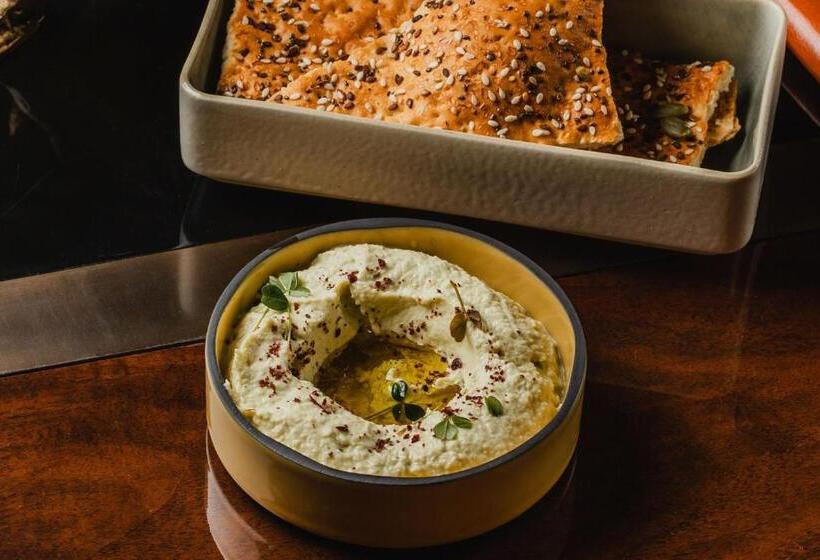 هتل The Ritzcarlton, Baku