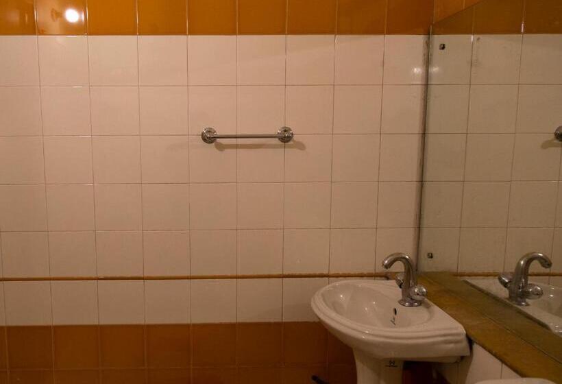 فندق The Sagar 42