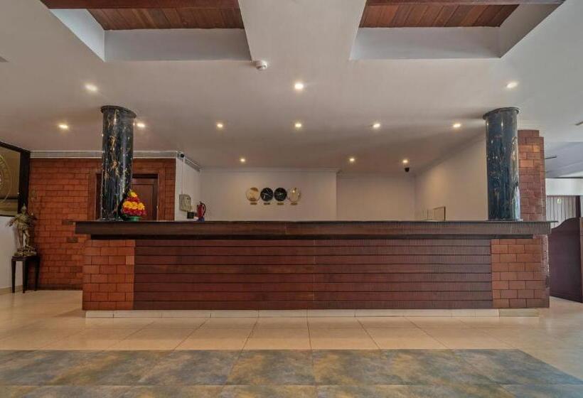 בית מלון כפרי Treebo Central