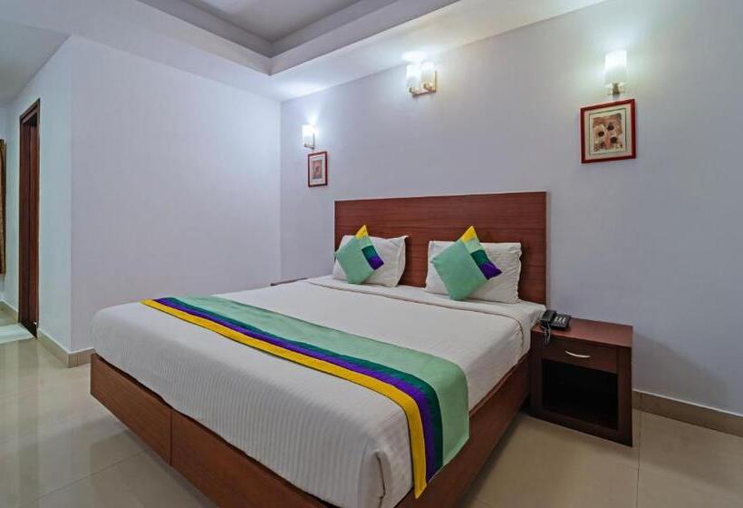 בית מלון כפרי Treebo Central