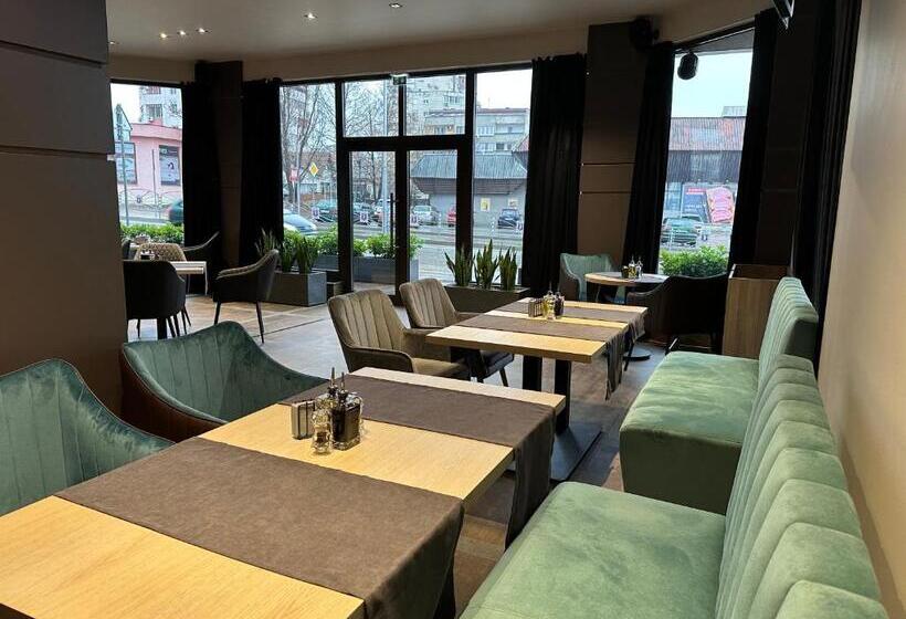 ホテル хотел валор