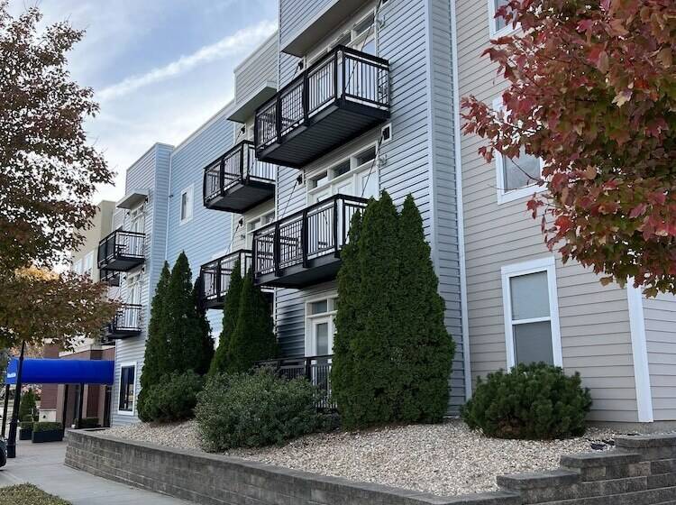 Washburn Hotel Suites