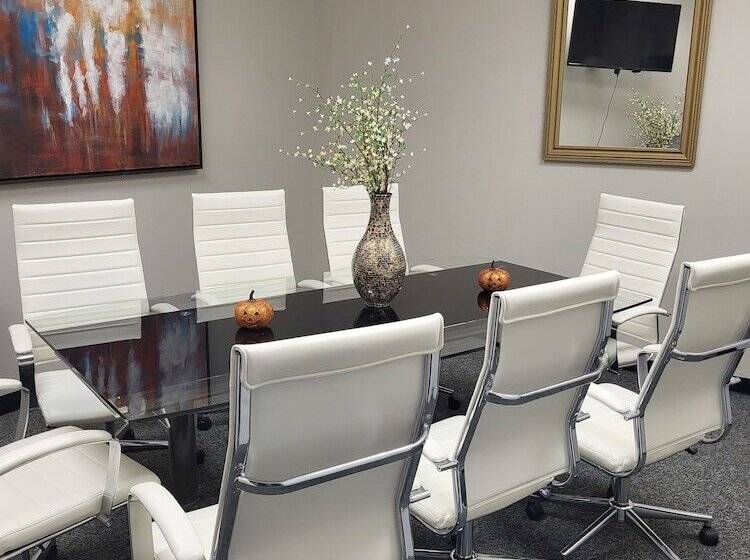 Washburn Hotel Suites