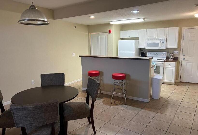 Washburn Hotel Suites