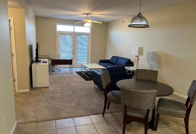 Washburn Hotel Suites