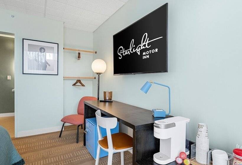 モーテル The Starlight Motor Inn