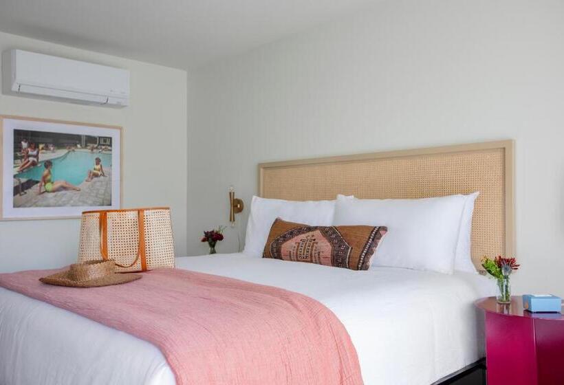 モーテル The Starlight Motor Inn