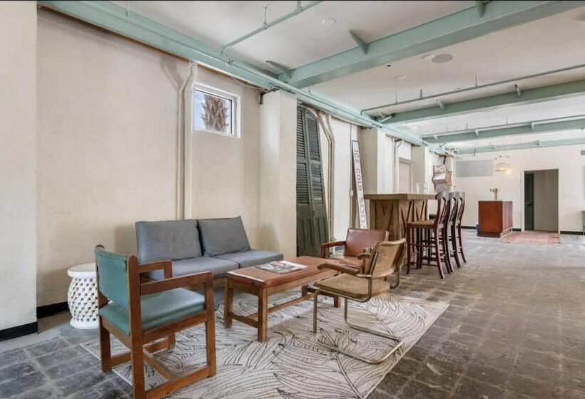 モーテル The Starlight Motor Inn