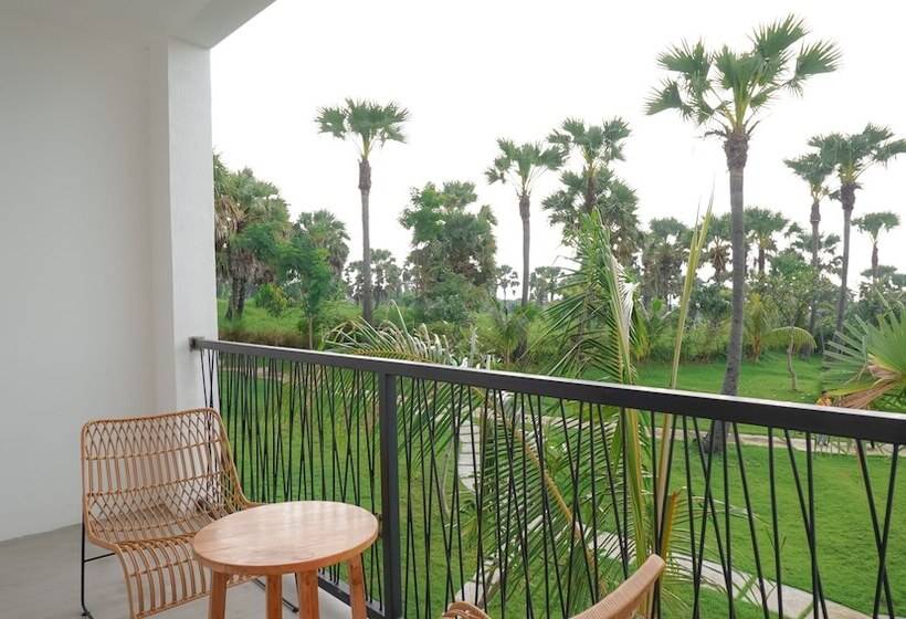 Palm Springs Bali Dive Resort