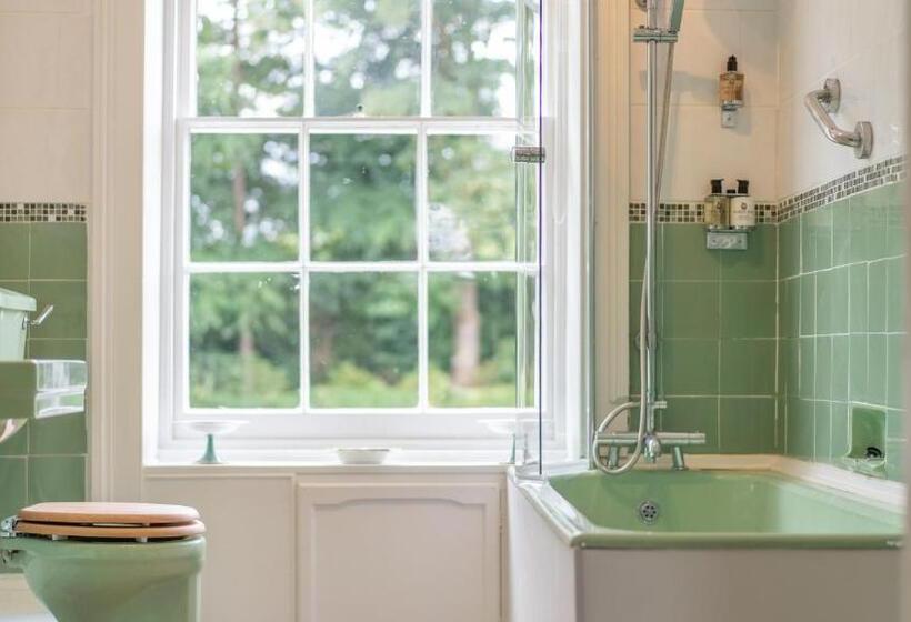 Pantybeiliau House Bed & Breakfast