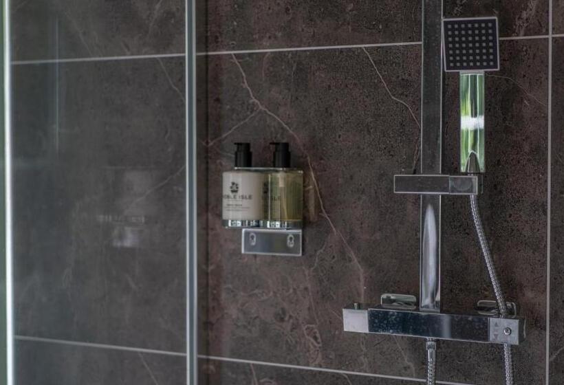 Pantybeiliau House Bed & Breakfast