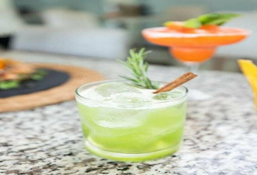 Paradise Bay Hotel Boutique