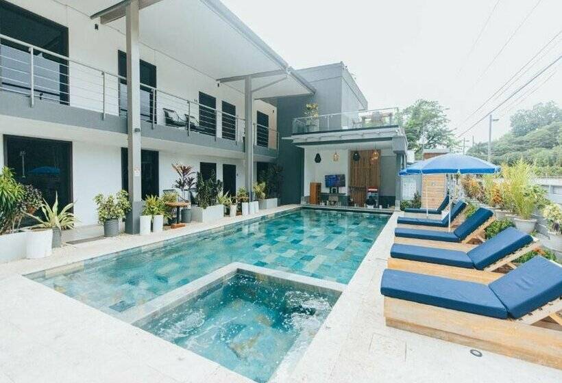 Paradise Bay Hotel Boutique