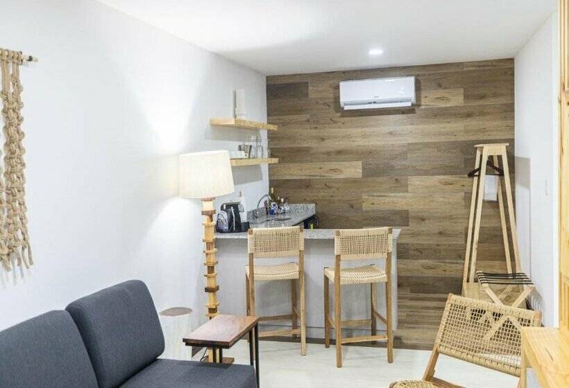 Paradise Bay Hotel Boutique