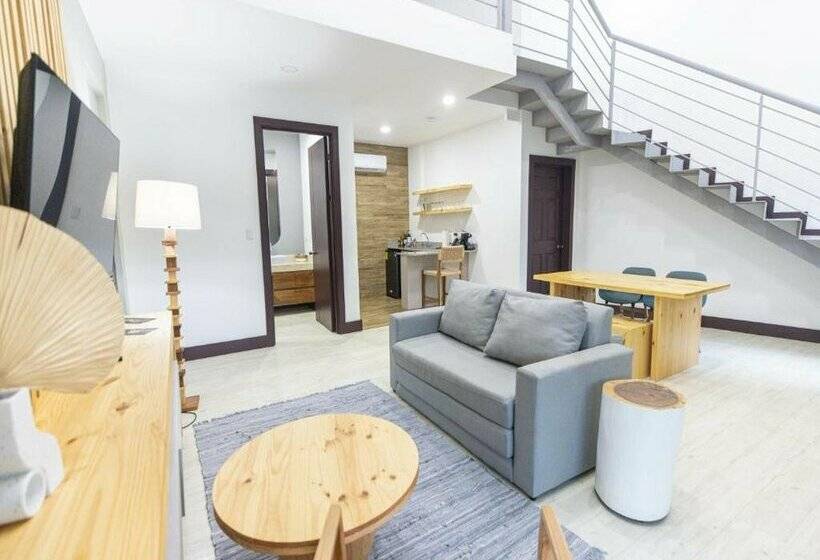 Paradise Bay Hotel Boutique