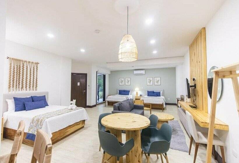 Paradise Bay Hotel Boutique