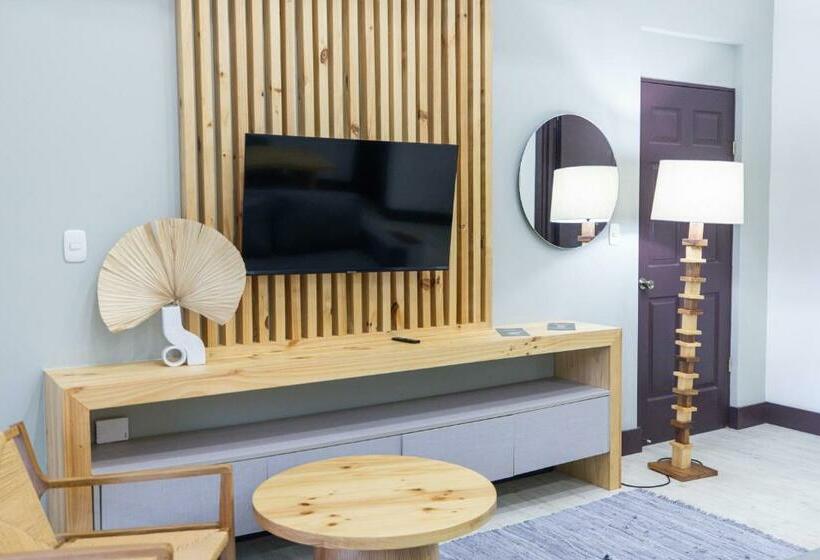 Paradise Bay Hotel Boutique