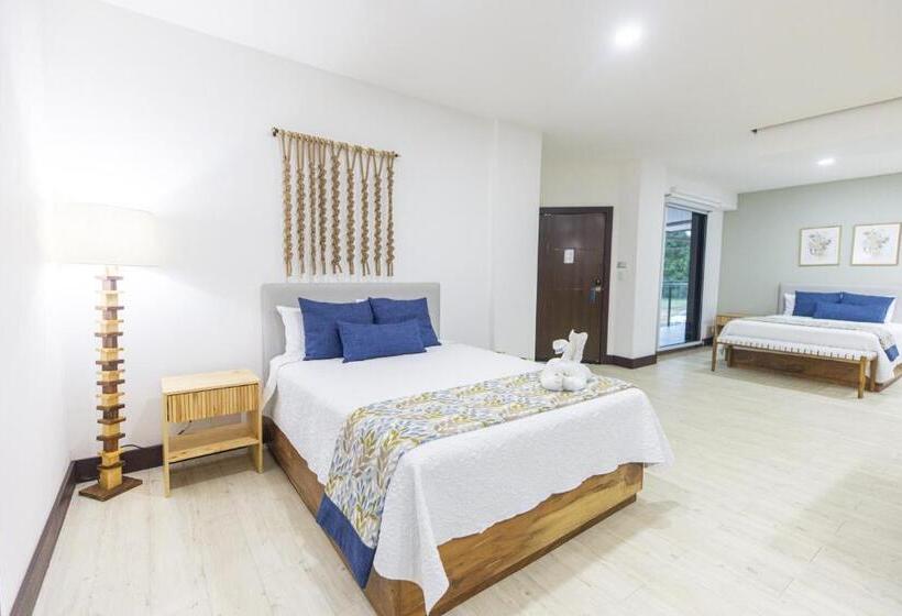 Paradise Bay Hotel Boutique