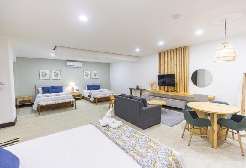 Paradise Bay Hotel Boutique