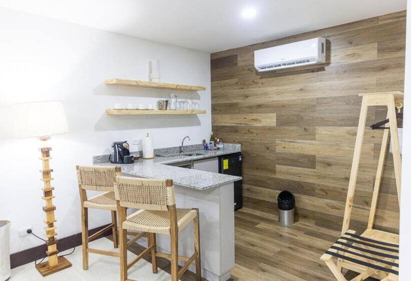 Paradise Bay Hotel Boutique