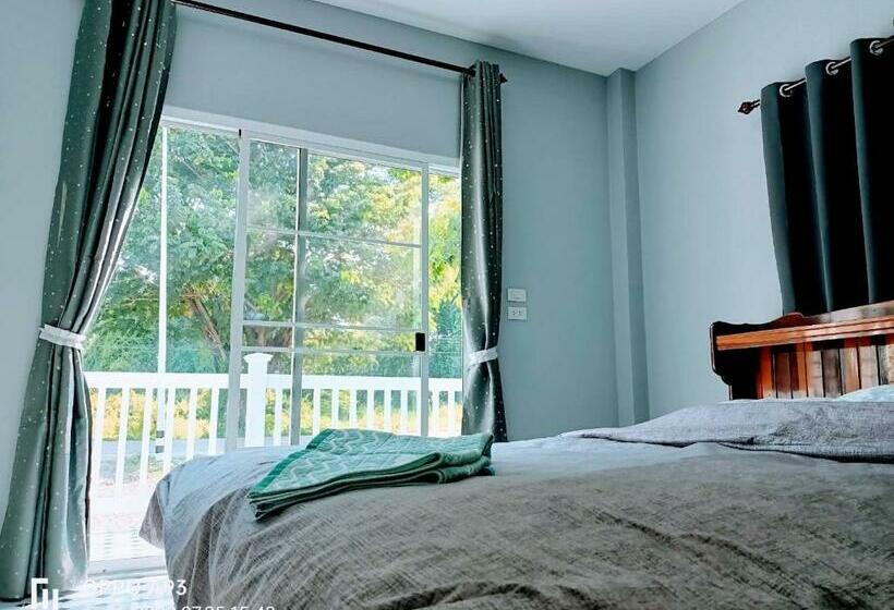 פנסיון บ้านวาริ สะแกกรัง