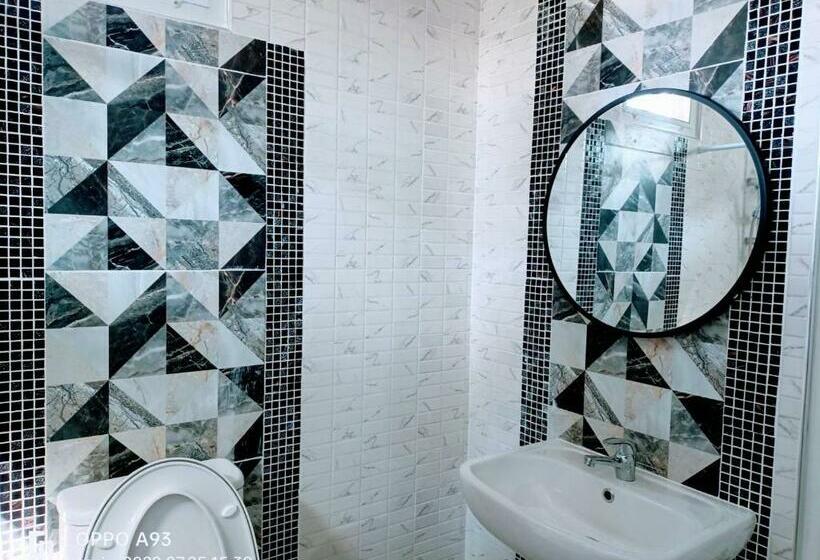 פנסיון บ้านวาริ สะแกกรัง