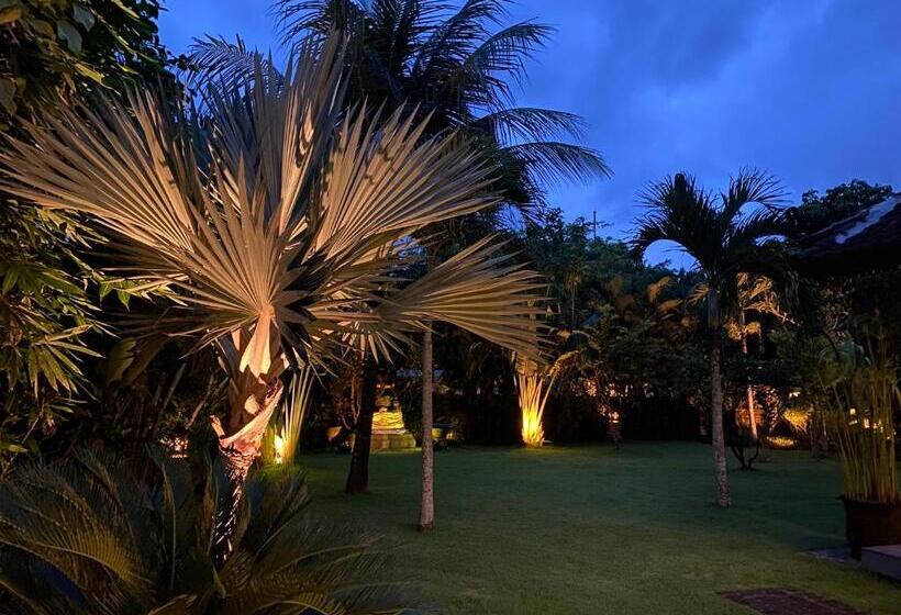 פנסיון Agung Village