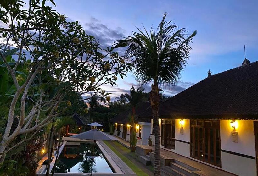 פנסיון Agung Village