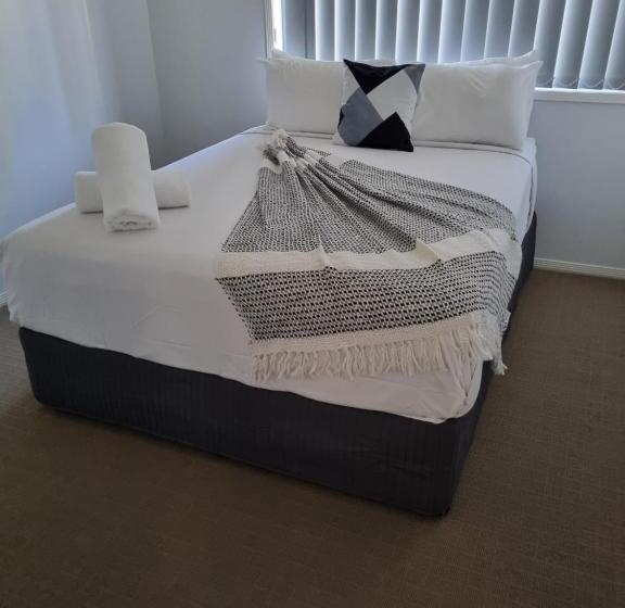 Пансион Blk Stays Guest House Deluxe Units Morayfield